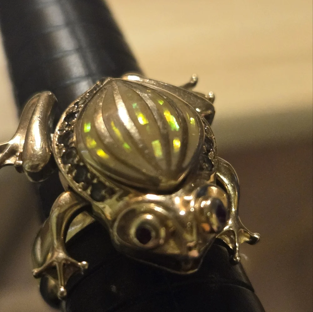 14kt Gold Frog Ring-sz.8 - Picture 6 of 8